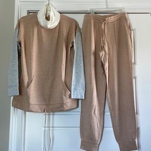 Haven Well Within Sweatshirt and Sweatpants Bundle